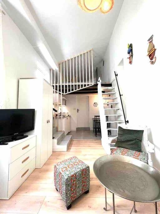 Jolie Mini Maison Lovely Tiny House Vitry-sur-Seine Buitenkant foto